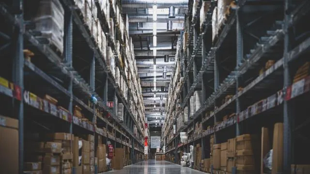 effektivnoe-upravlenie-skladom-i-zapasami-avtomatizaciya-i-kontrol-s-supptech