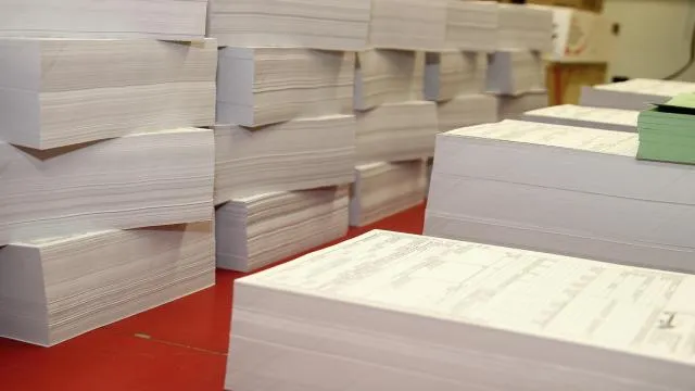 tipografiya-v-moskve-predlagaet-uslugi-pechati-vizitok-otkrytok-knig-i-raznoy-bumazhnoy-produkcii-vysokoe-kachestvo