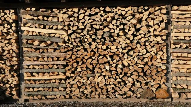 u-vas-zakonchilis-drova-my-dostavim-dostavka-drov-v-smolenske-i-po-oblasti-berezovye-i-osinovye-kachestvo-garantirovanno