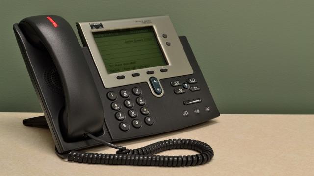 ustanovka-ip-telefonii-dlya-vashih-zadach-v-moskve-podberem-oborudovaniya-i-ustanovim-ip-telefoniyu-v-ofise-dlya-vashego-biznesa