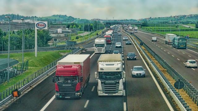 ustanovka-kompleksnoy-gps-navigacii-dlya-vashego-avtoparka-v-moskve-kompetentnye-inzhenery-supptech-organizuyut-kontrol-za-vashey-tehnikoy